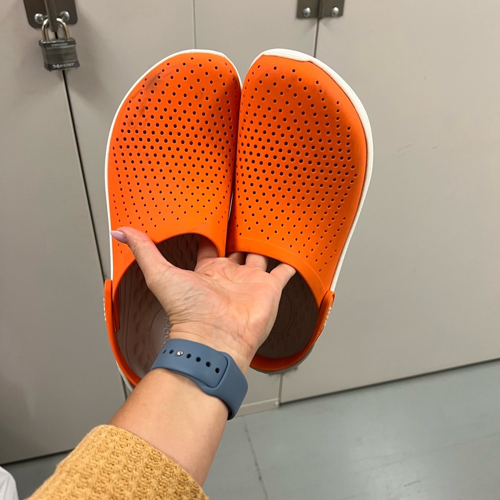 Crocs - Picture 3 of 3